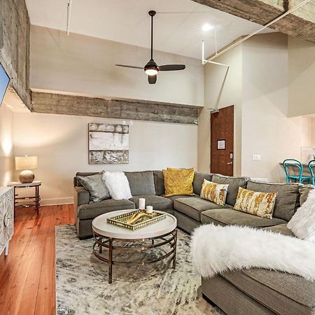 Upscale Condos And Penthouses Close To Canal And Bourbon St New Orleans Exterior photo
