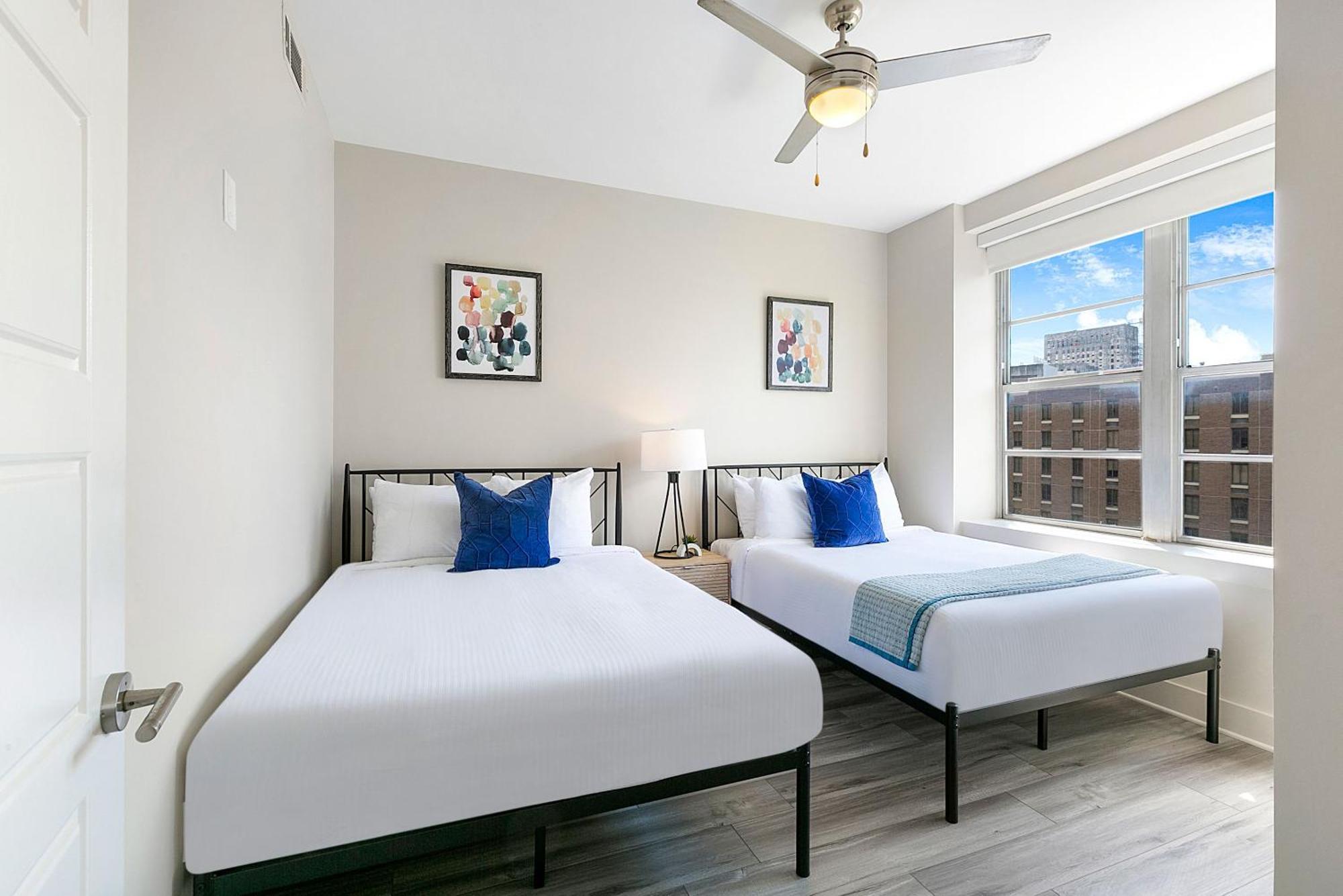 Upscale Condos And Penthouses Close To Canal And Bourbon St New Orleans Exterior photo